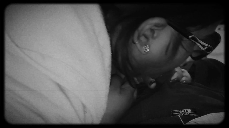 Niharika Thakur: Första gången avsugning indisk tjej mycket saftig fitta knulla av...