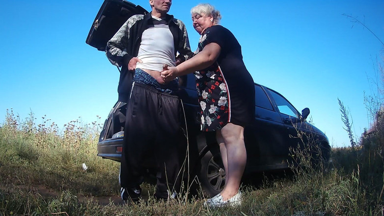 Zona901: Mi novia toma mi polla mientras orine y luego me...