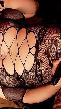 Üstten büyük boşalma, travesti orta yaşlı seksi kadın, kadın kılıklı sürtük