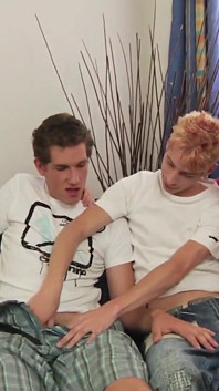 Exclusive video Bareback: Horny group fuck with hot gays eager for cocks