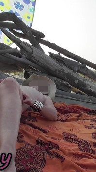 Pussy Flash! My French Teacher Misscreamy Masturbates on Beach & Voyeurs Help Her!