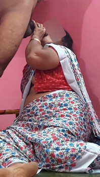 Mẹ kế làm tình nóng bỏng với con trai riêng trẻ Ấn Độ