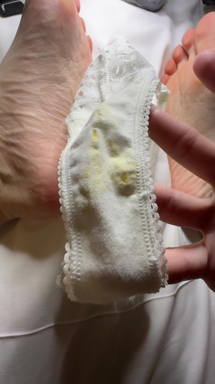 JuliaVeil: Snuskiga begagnade trosor show - strumpbyxor nerdragna, trosor &amp; ryska smutsiga samtal