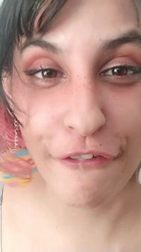 Aptal sürtük dölünü çalıyor! - Ahegao ve Tükürük