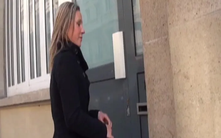 Videos Francaises: Classy French Doll Fucks a Stranger Like a Pro