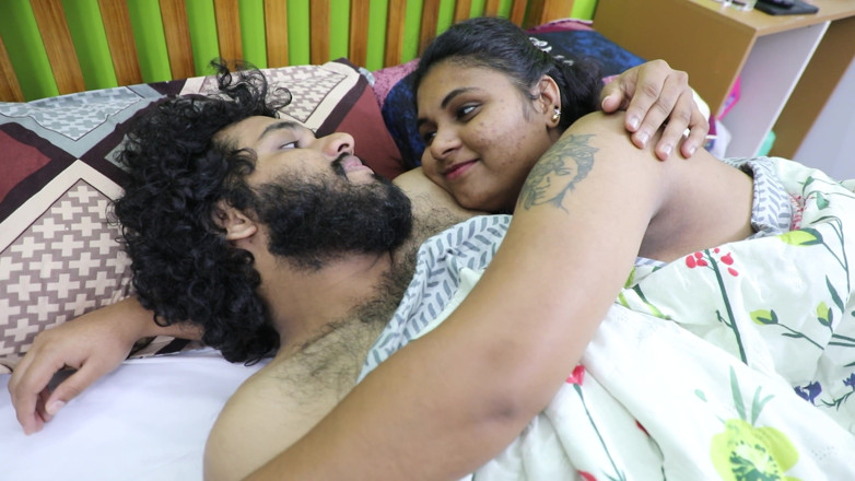Vaigavarun45: Un mari cocu baise avec sa femme pendant que son...