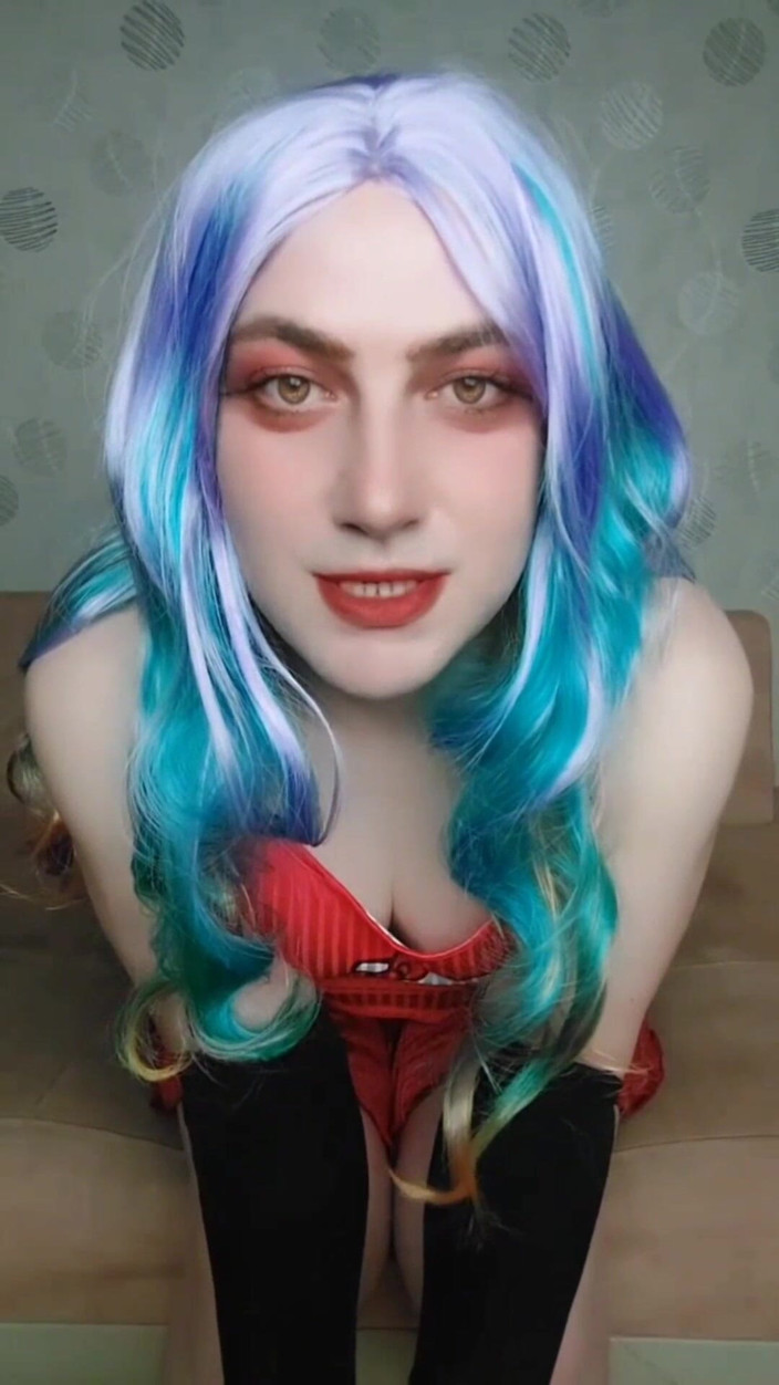 Kitty_Cross: Princess Kitty Talks with Friends