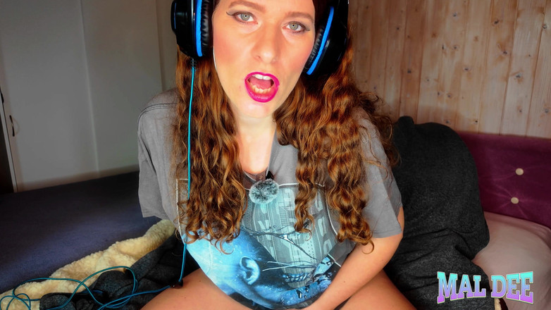 Malaya_Darcie: Asmr gamer toespraak