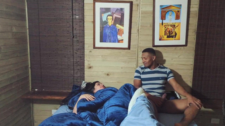 Rioc69: Alloggio con la matrigna della mia migliore amica in hotel...