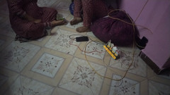 Tamil lesbian: Người Ấn Tamil nói chuyện tục tĩu tại nhà