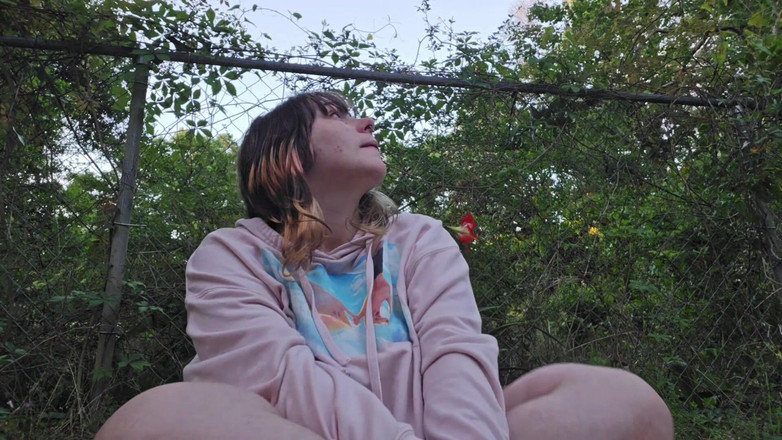 Mushroombitchx: Sigara içiyor ve komşularımı azdırıyor