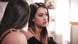 Girlsway - capo lesbico abigailmac e Uma jolie- sei licenziato