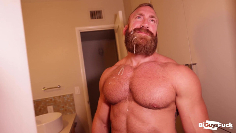 Bi Guys Fuck: Geheimer bi-sex-dreier