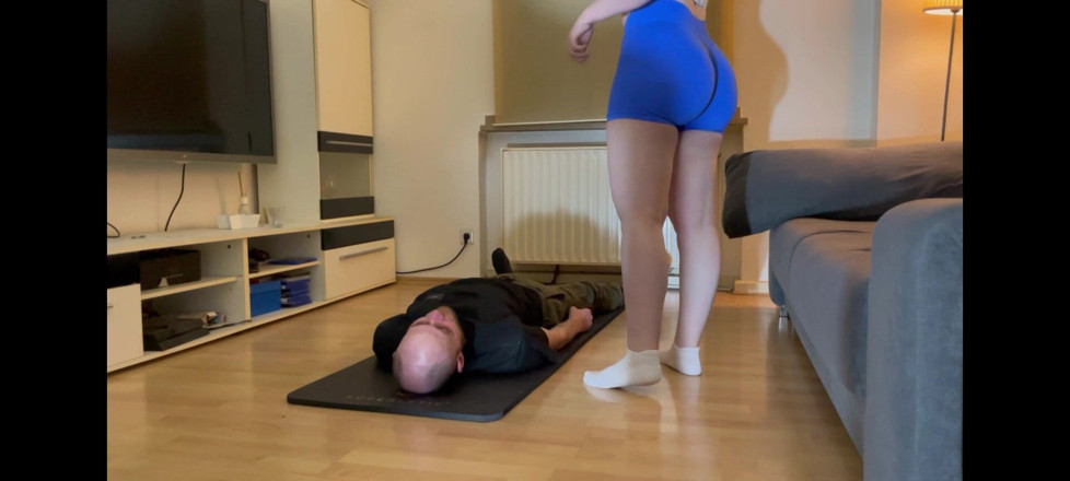 Lizzy Crush: Sikory w Blue Shorts
