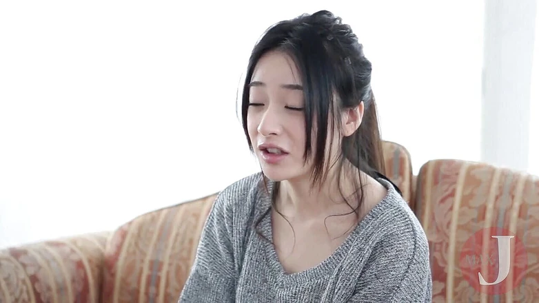 Asian happy ending: Sweet asian teen is having a nice time at the...