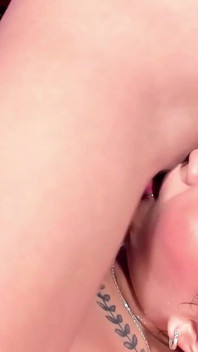 Intense Show with Squirting Cum All Over a Girl