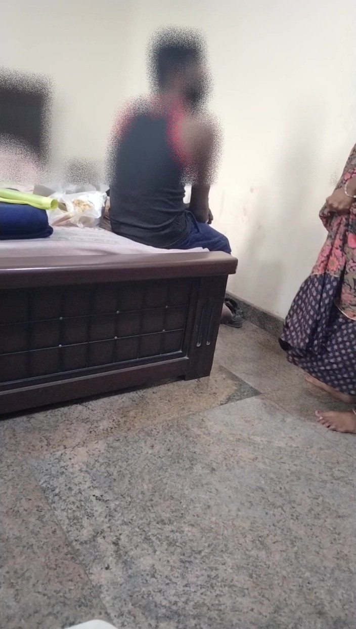 Tamil lesbian: Diskussion über shooting und sex