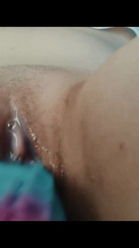 La coniglietta lola viene scopata così duramente