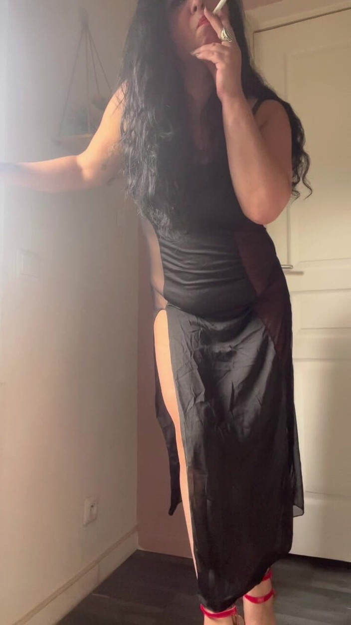 Maitresse Clara: 在我的至高无上面前，你真是太渺小了