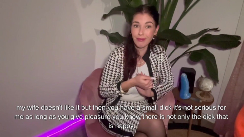 Queen Coquette: Franțuzoaică futută în cur cu vibratorul legat îi răspund la întrebări, apoi îi fut...