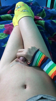 Pancutan mani femboy comel