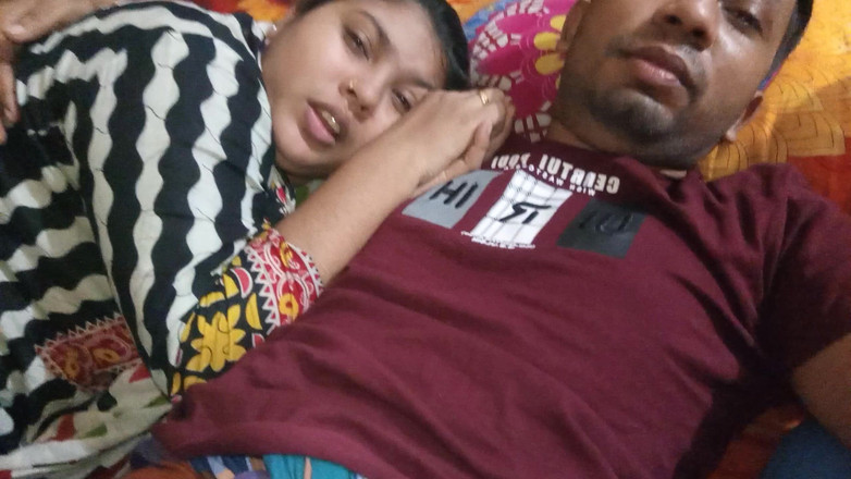 Desivideo: देसी जोड़ा पहली बार वीर्य