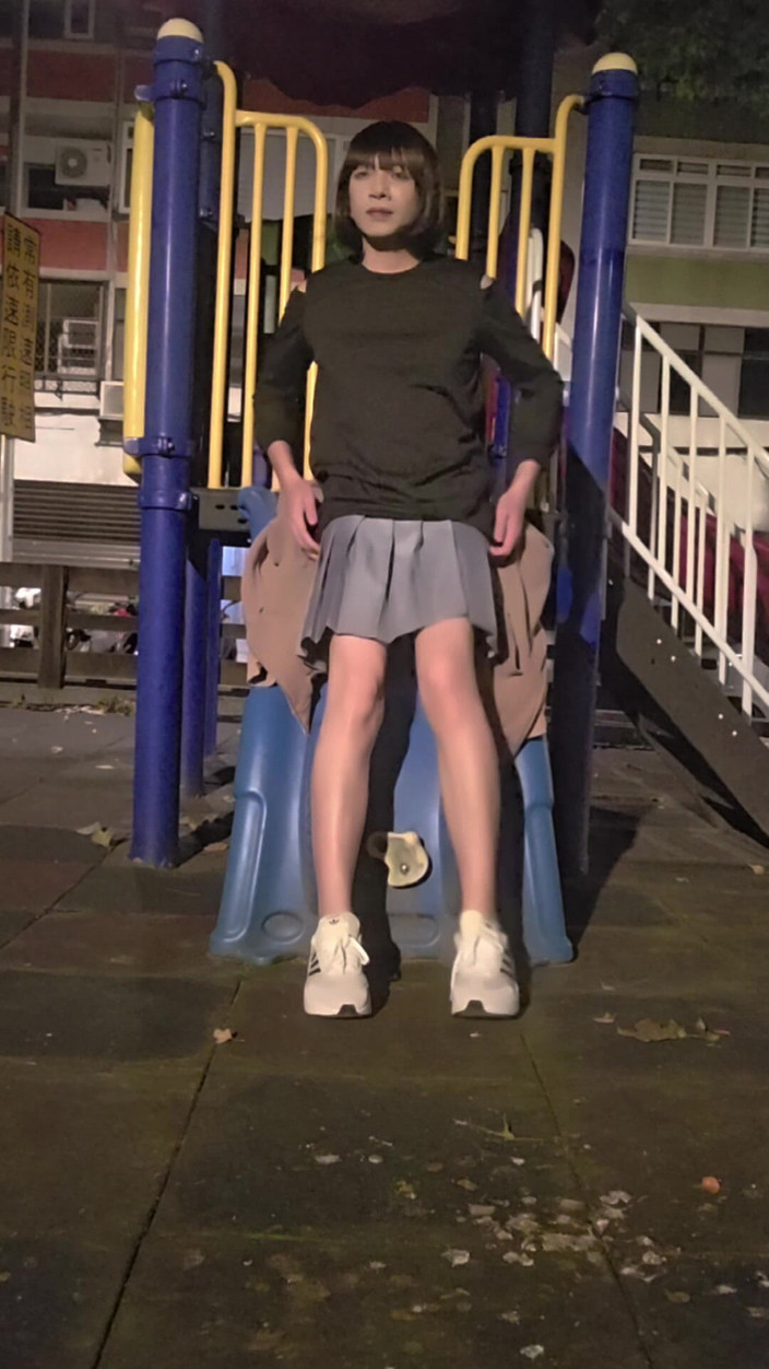 Taiwancdgirl: Esposizione di minigonne da aperto Pseudo-Niang Tingxuan