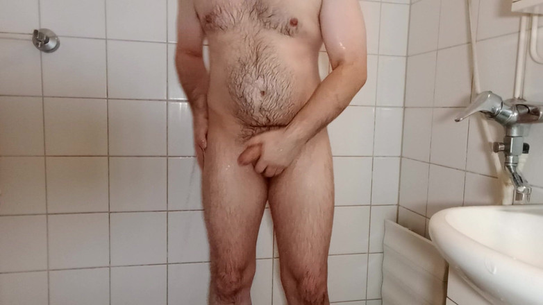 Uhri: Cukur dan mandi