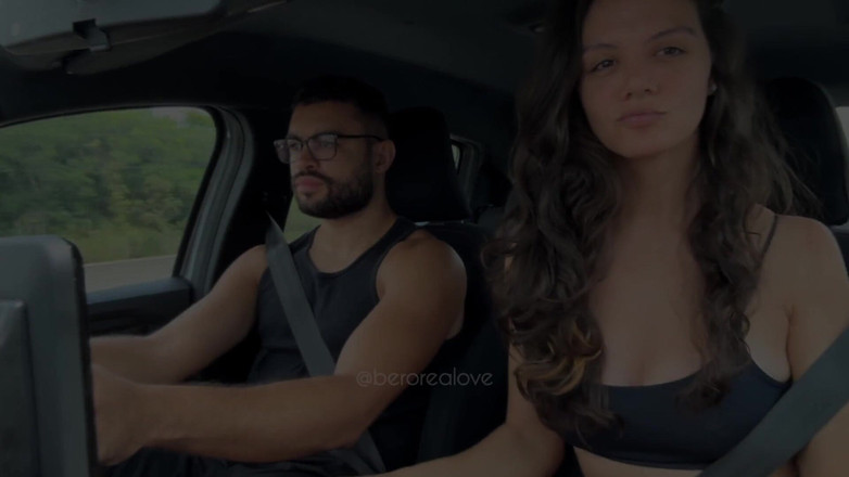 berorealove: Vibratorul m-a împins până la limită și apoi a fost rândul lui. și...