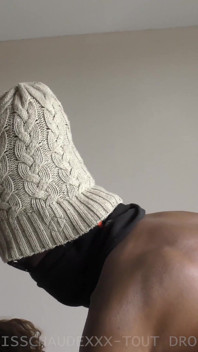 Cette Libertine Expérimentée, Misschaudexxx Ne Peut Résister À Tromper Son Mari Avec 3 Grosses Bites Noirs.