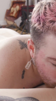 A tutta potenza con Logan Xander, Valerica Steele