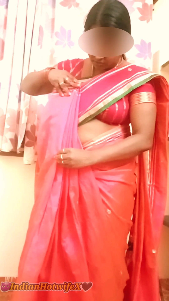 RenuRaj: Tamil com tesão bbw esposa Latha nude saree provocação &amp;romance com...
