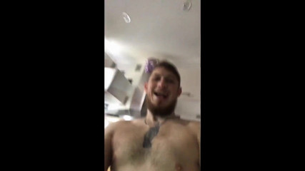 Hunky time: 후장, 방귀, 발, 겨드랑이, 침을 섞어