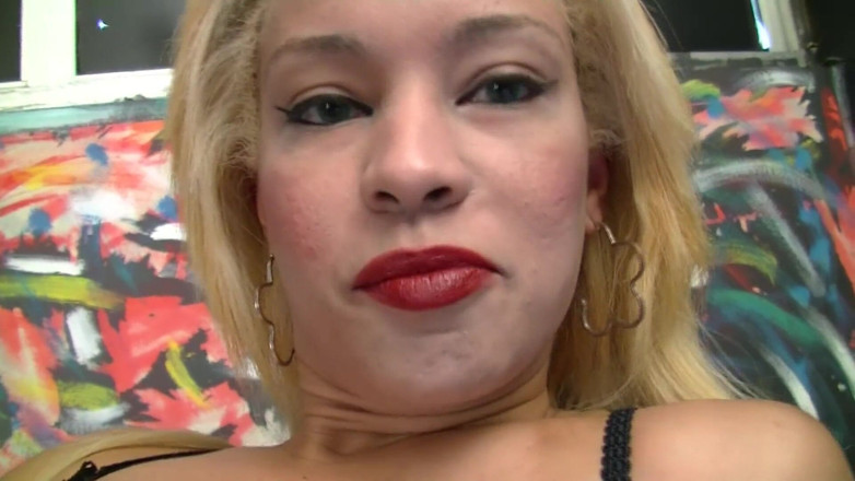FetishKing: Face Sitting by Blonde Sara with the New Girl
