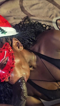 Şişman şeker sopasını emiyor b4 beni pound town'a götürüyor!