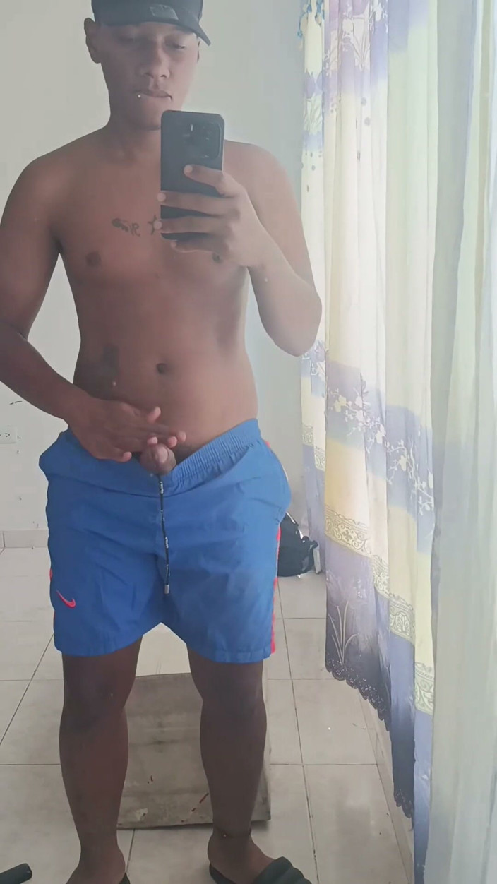 SANTIXXX19CM: BBC Masturbacin Amateur Frente Al Espejo Bigdick