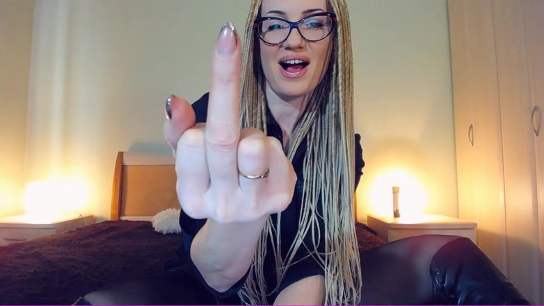 BadAssBitch: Suck my black heels, loser!