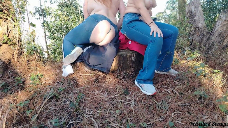 Priscila: 継母と義理の妹が私をトレイルに誘って外で見せびらかすように言います。