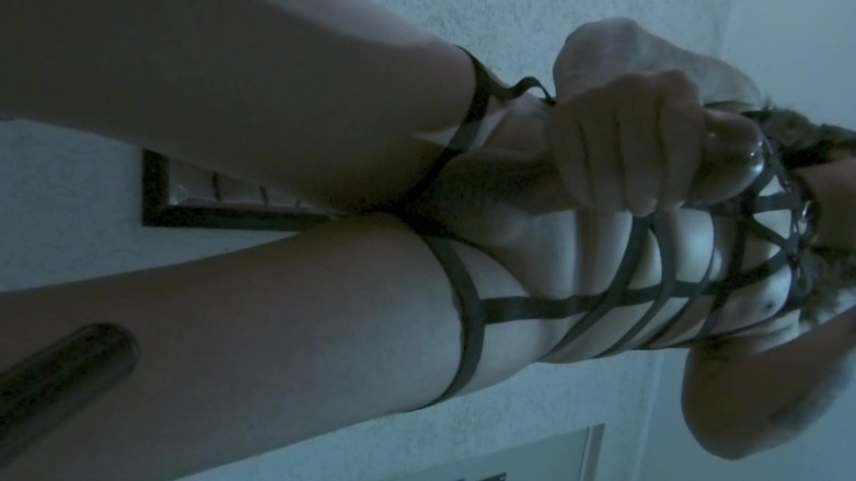 Kimberly Polizzi: Cumshot with out hands in slow motion