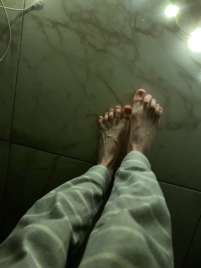 Princess Aisha: So Swollen Veins on the Feet