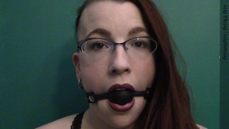 Lily O'Riley: Ballgag staring