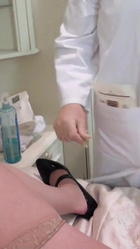 Šťavnatá zrzka a špinavý doktor