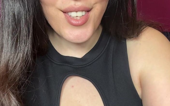 Young_strawberry: Taquine-toi avec mes gros nichons que je veux te séduire