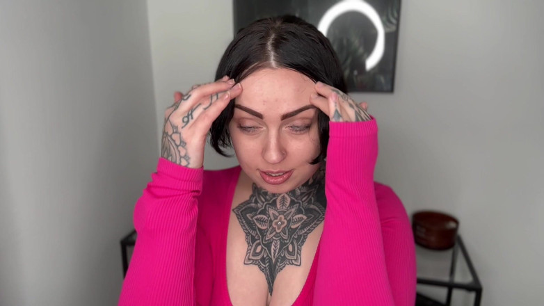 Miss Valentina: Słaby dla ciemnych włosów