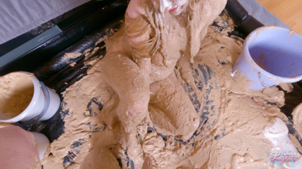 Lyndra Lynn: Sticky suprise