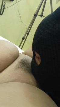 Scopando un gran culo fino a quando non sgocciola sperma sporco.