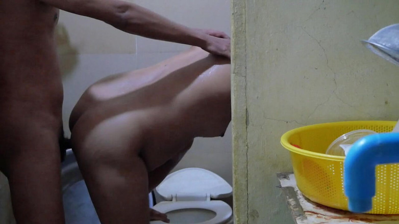 House wife: Ich habe meine frau im badezimmer gefickt oh ja, es...