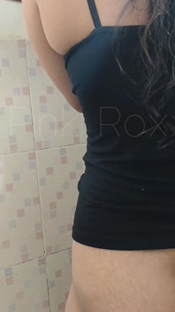 Pinki Roxxxk #9 Bathroom Show Sexy Ass