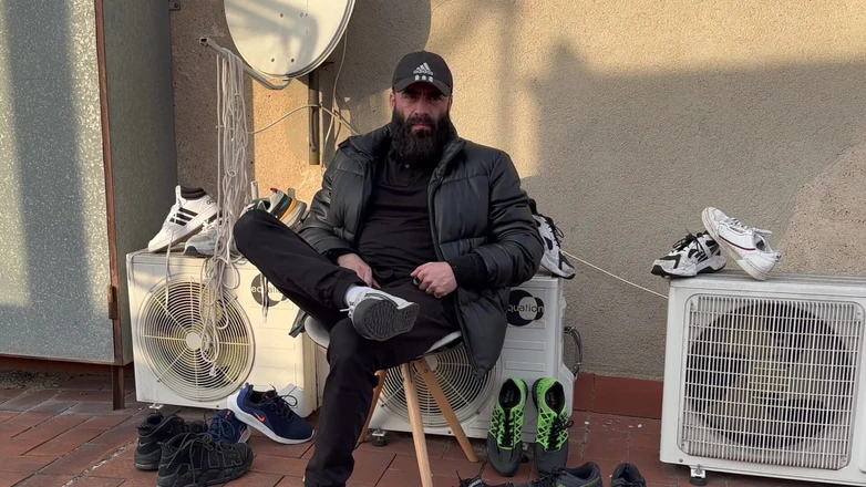 The Bearded Master: Кроссовки и фут-фетиш. Бородатый Господин и Kike Gil.