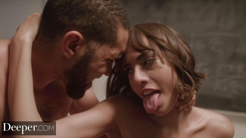 Deeper: 深い。ジャニス・グリフィスは、彼女が主導権を握るとき、彼女の道を歩む